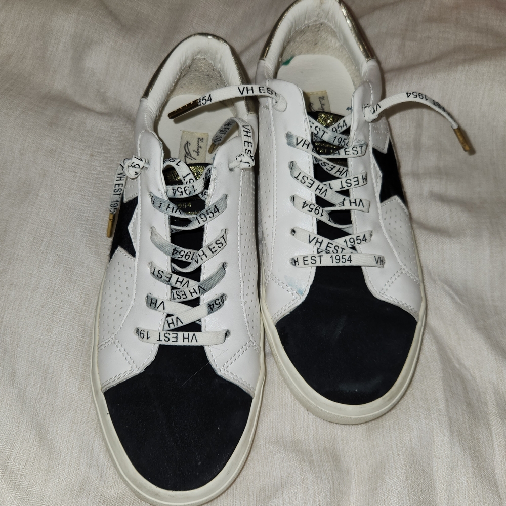 Vintage Havana White and Black Low-Top Sneakers